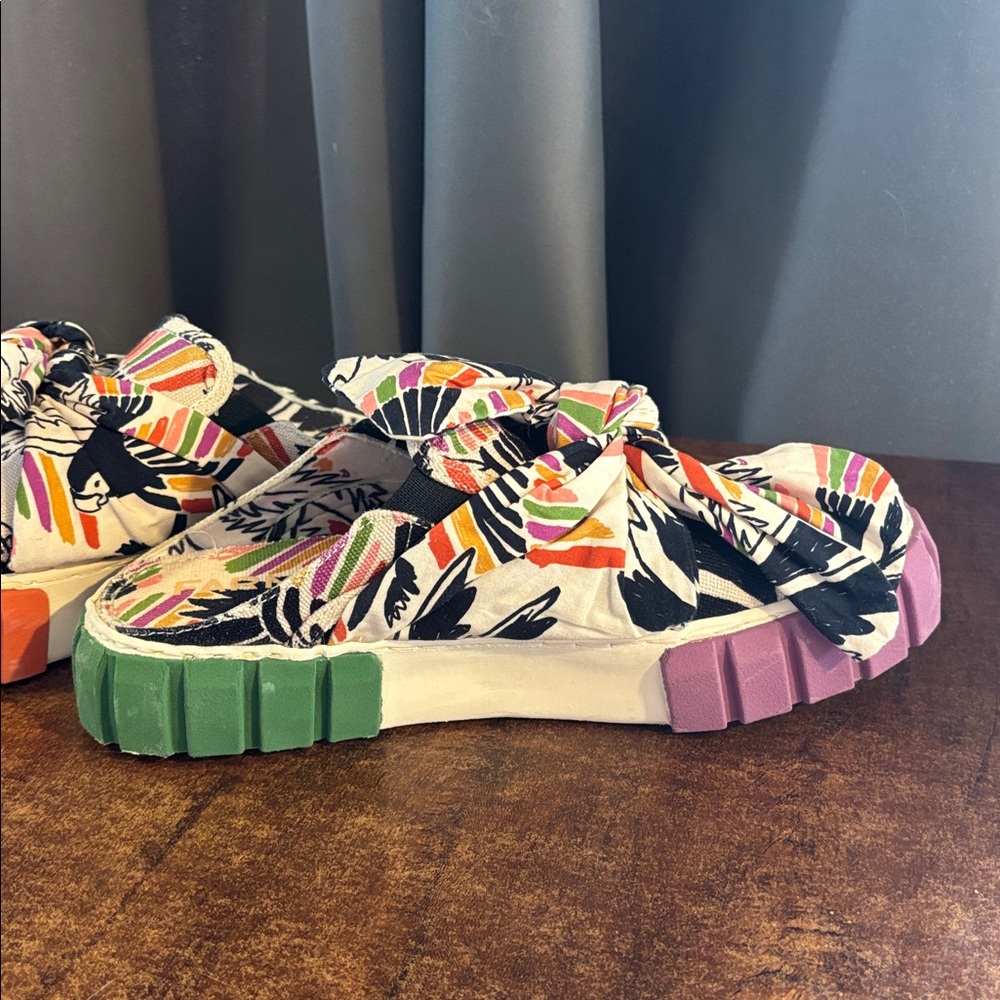 Farm Rio Birds Mule Sneaker with Bow - Picture 7 of 8
